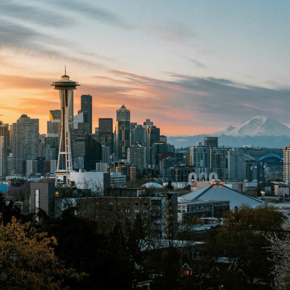 16 Top Spots for Seattle Engagement Photos